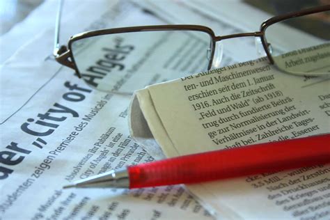 ONLINE MEDIA NEWS EDITOR .